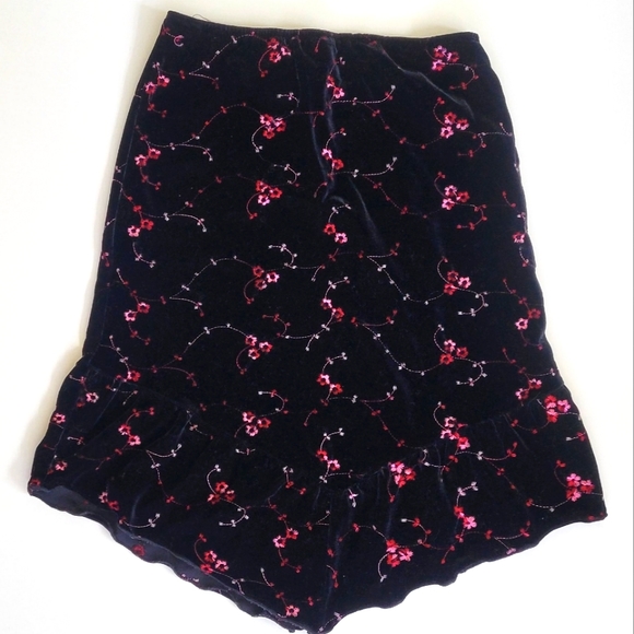 Guess Dresses & Skirts - Vintage Y2K Guess Jeans Authentic Floral Ruffeled Midi skirt